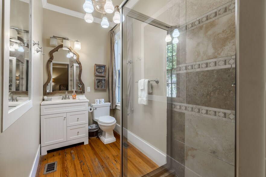 More Photos Of 514 W Austin St, Fredericksburg Specialty For Sale
