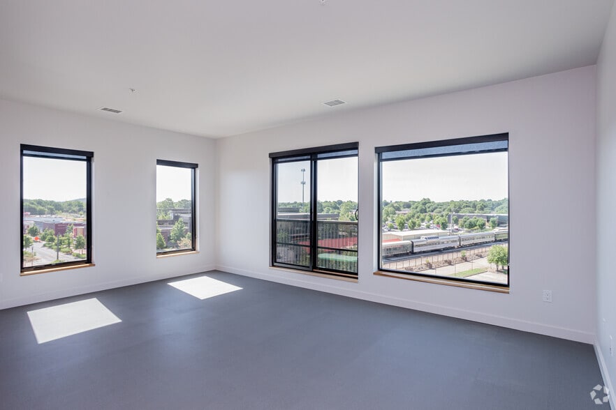 More Photos Of 202 E Emma Ave, Springdale Apartments For Lease