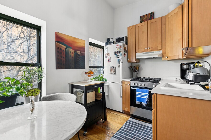 More Photos Of 10 Fort Greene Pl, Brooklyn Apartments For Sale