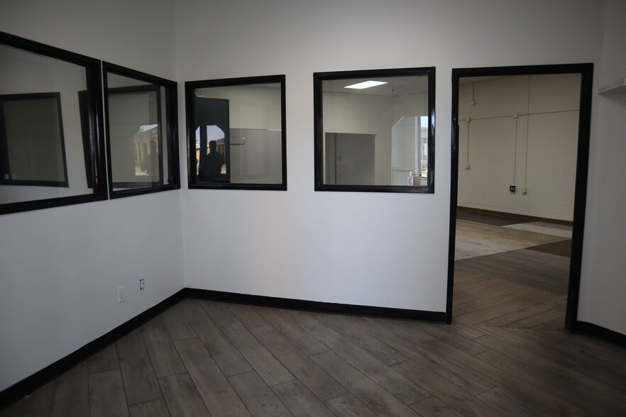 More Photos Of 110 Washburn Cir, Corona Unknown For Lease