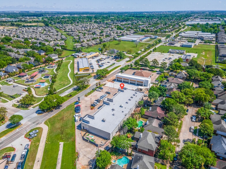 More Photos Of 19125 W Little York Rd, Katy Storefront For Sale