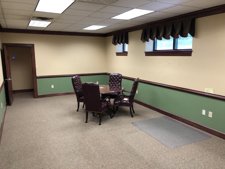 More Photos Of 433 E Commonwealth Blvd, Martinsville Medical For Lease