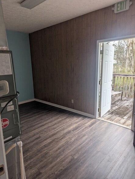 More Photos Of 9122 US Highway 27 E, Hamilton Office For Lease