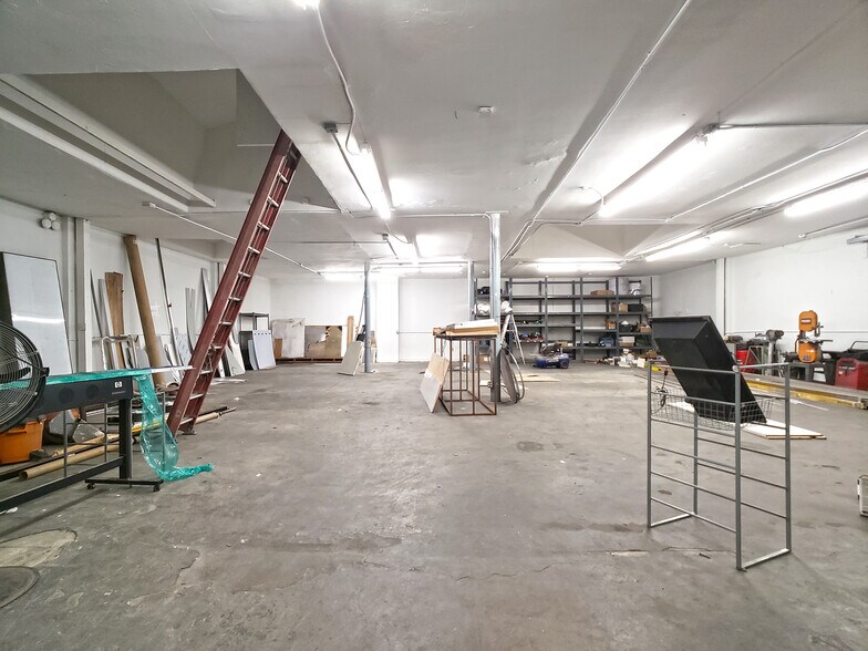 More Photos Of 3408 Trinity St, Los Angeles Warehouse For Lease
