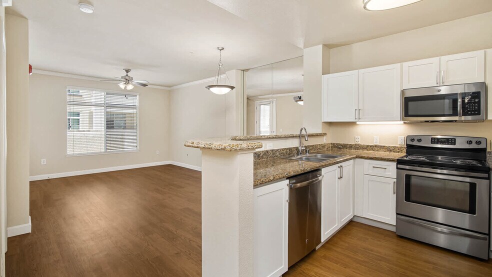 More Photos Of 1001-1101 Park Pl, San Mateo Apartments For Lease
