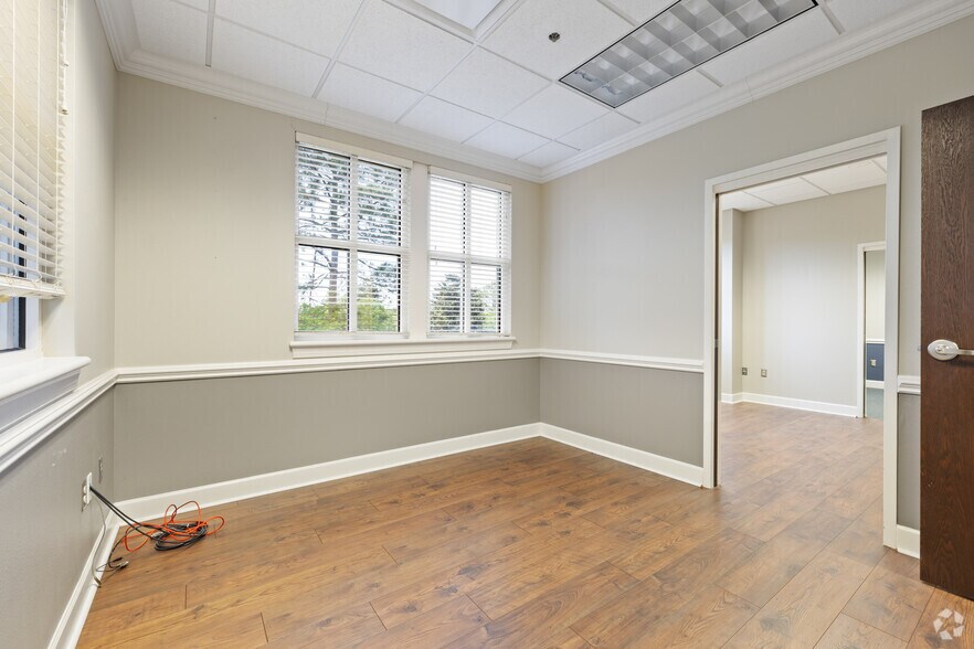 More Photos Of 3664 Coolidge Ct, Tallahassee Office For Lease