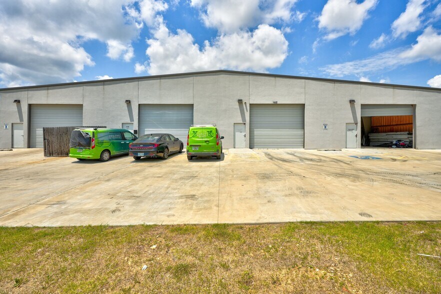 More Photos Of 1158 N Birch Ave, Broken Arrow Flex For Lease