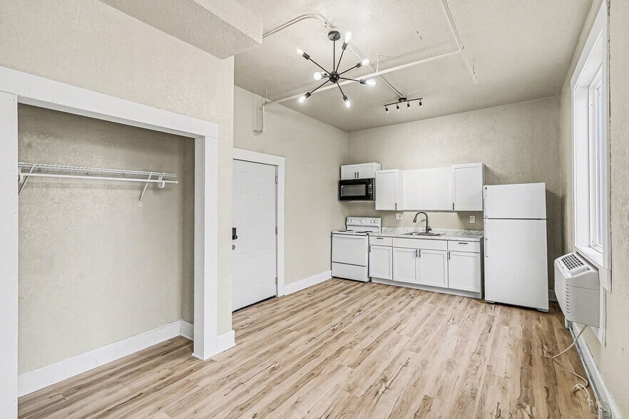 More Photos Of 1302 Faraon St, Saint Joseph Office For Sale