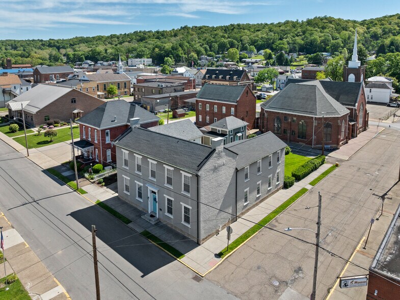 More Photos Of 900 Main St, Wellsburg Specialty For Sale