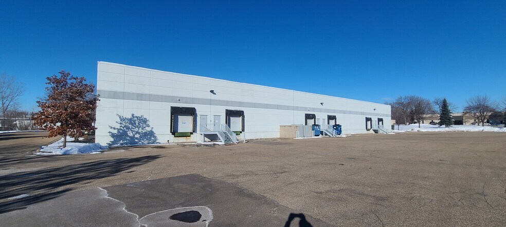 More Photos Of 2400 Pilot Knob Rd, Mendota Heights Light Manufacturing For Lease