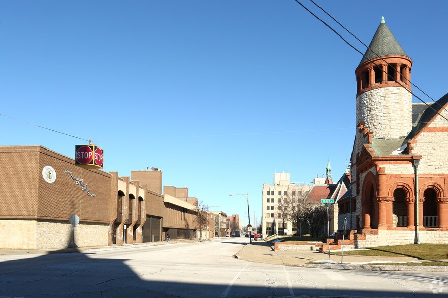 More Photos Of 400 Federal Ave, Saginaw General Retail For Sale