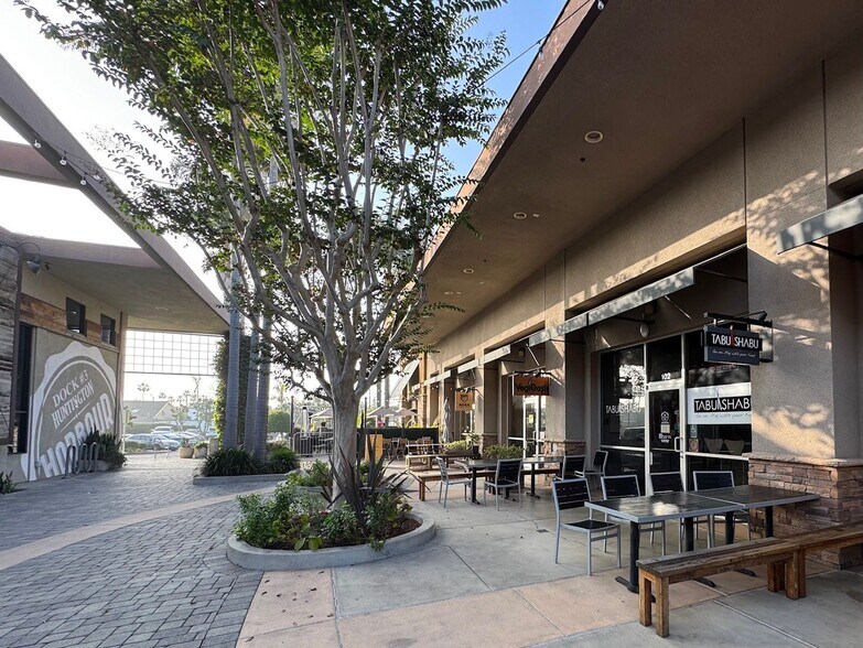 More Photos Of 16821 Algonquin St, Huntington Beach General Retail For Lease