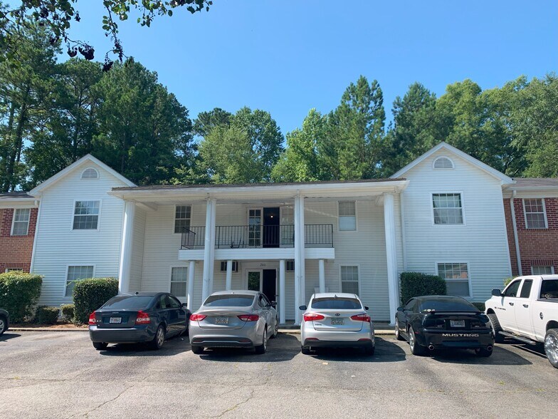 More Photos Of 170 Westwood Dr, Thomson Apartments For Sale