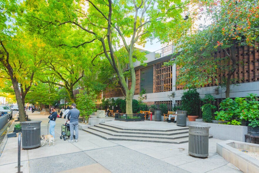 More Photos Of 451 W 43rd St, New York Multifamily For Sale