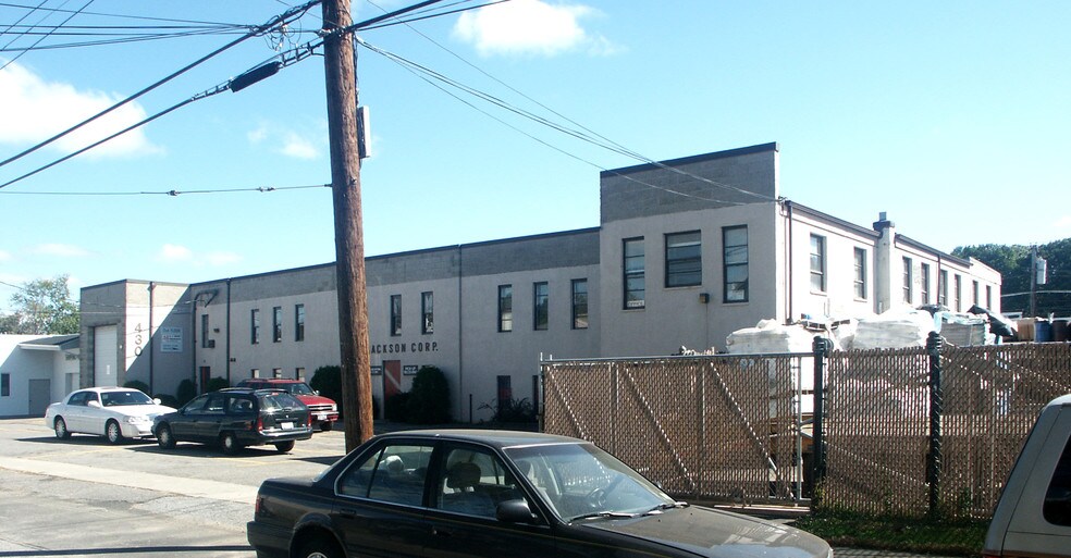Primary Photo Of 430 Center Ave, Mamaroneck Warehouse For Lease