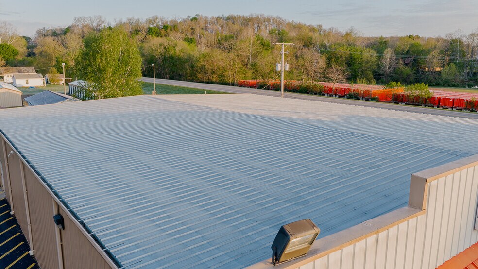 More Photos Of 207 S Carrollton St, Malvern Freestanding For Sale