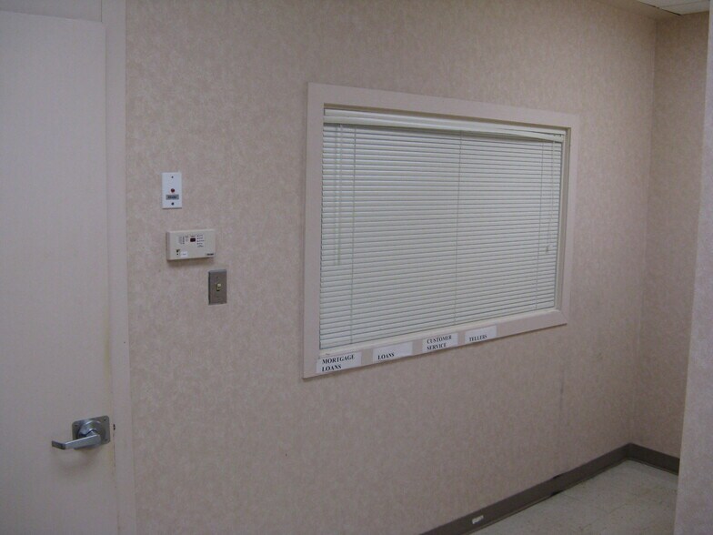 More Photos Of 403 Nash St, Louisburg Bank For Lease