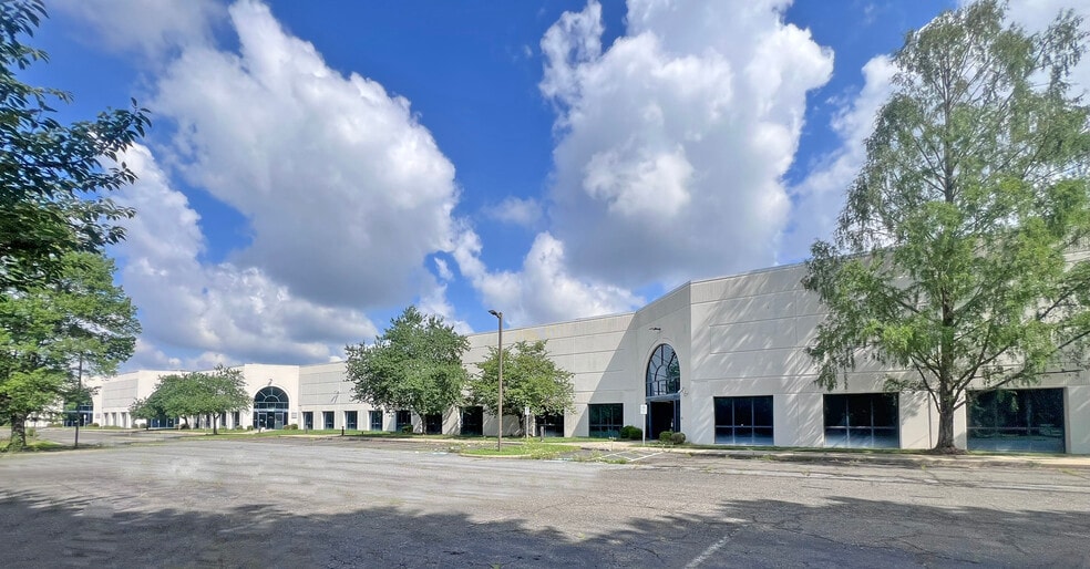 More Photos Of 8700-8724 Jericho City Dr, Landover Warehouse For Lease