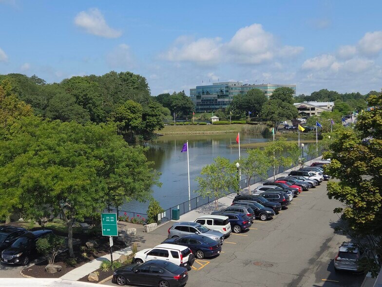 More Photos Of 900 Cummings Ctr, Beverly Medical For Lease