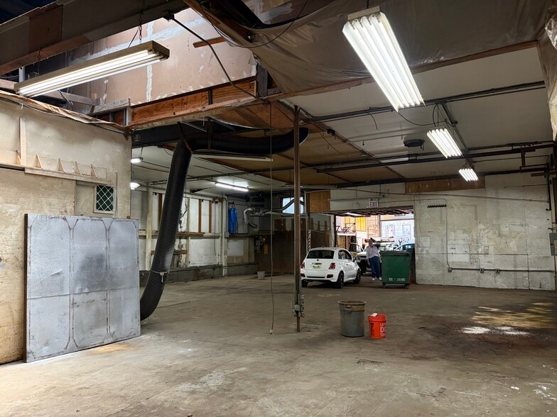 More Photos Of 69-71 Richardson St, Brooklyn Warehouse For Lease