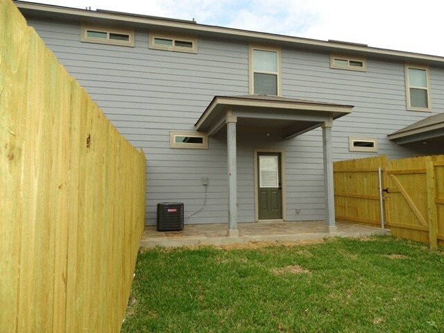 More Photos Of 14111 Fratelli Rd, San Antonio Apartments For Sale