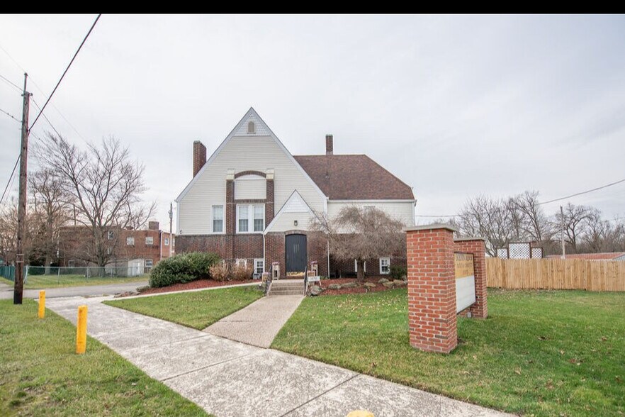 Primary Photo Of 14760 Gaskill Dr NE, Alliance Daycare Center For Sale