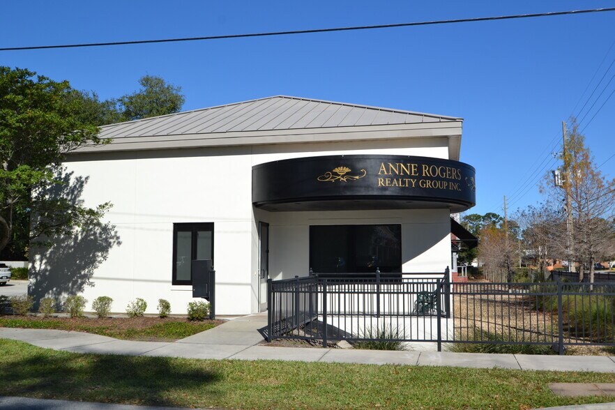 More Photos Of 3900 Edgewater Dr, Orlando Office For Lease