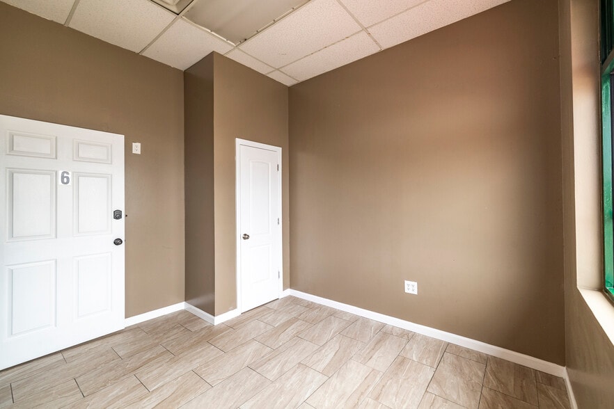 More Photos Of 148-11 175th St, Jamaica Storefront Retail Office For Sale