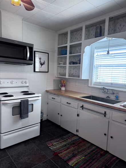 More Photos Of 3021 Avenue F, Bay City Multifamily For Sale