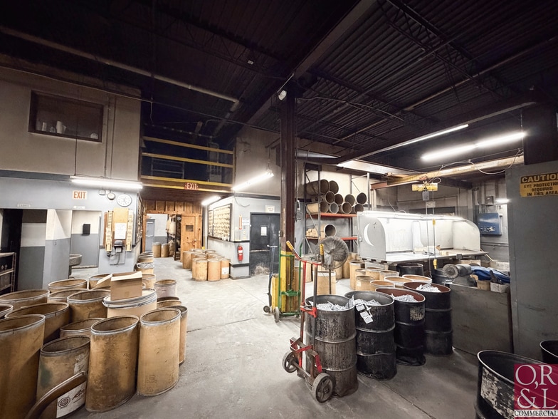 More Photos Of 815 N Mountain Rd, Newington Manufacturing For Sale