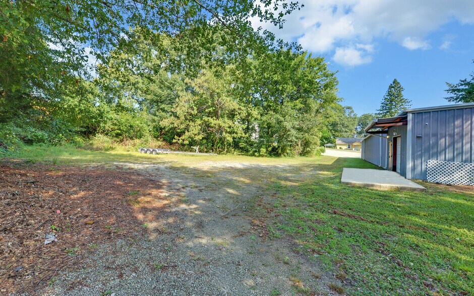 250 E Currahee St, Toccoa, GA 30577 Manufacturing For Sale