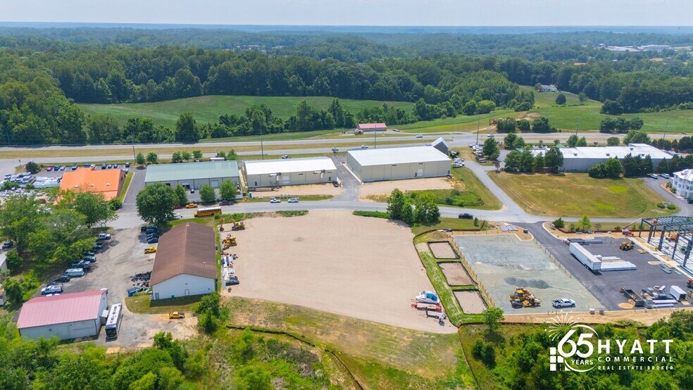 More Photos Of 7620 Meadow Run Ln, Owings Unknown For Lease