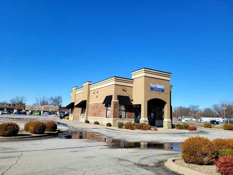 More Photos Of 1495 E 10th St, Jeffersonville Drugstore For Sale