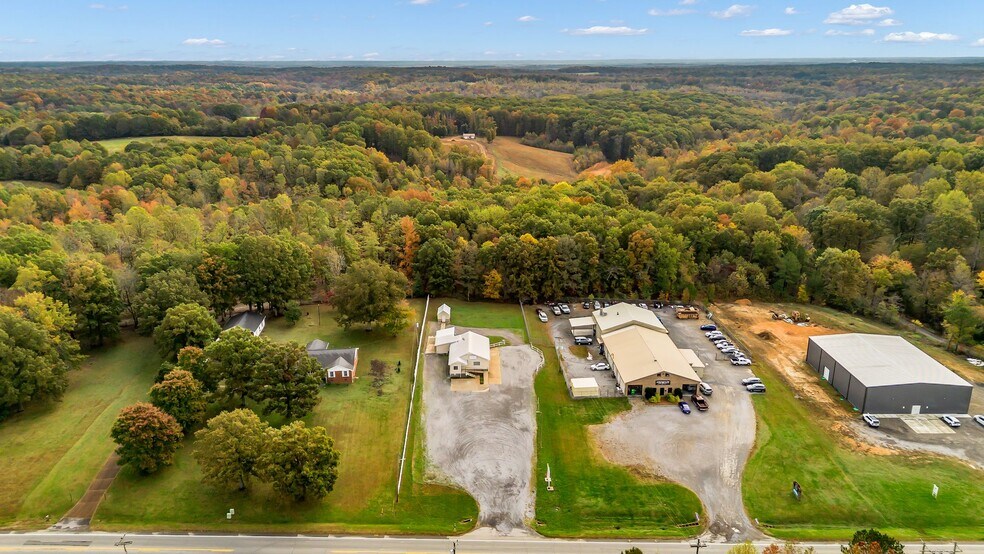 More Photos Of 4842 Highway 100, Lyles Restaurant For Lease