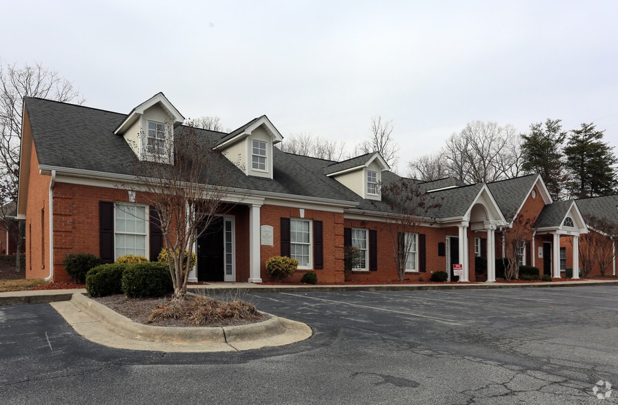More Photos Of 2203 Eastchester Dr, High Point Medical For Sale