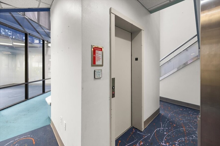 More Photos Of 128 E Granada Blvd, Ormond Beach Medical For Sale