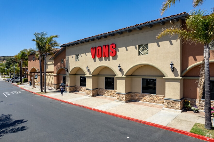 More Photos Of 4201-4279 Tierra Rejada Rd, Moorpark Unknown For Lease