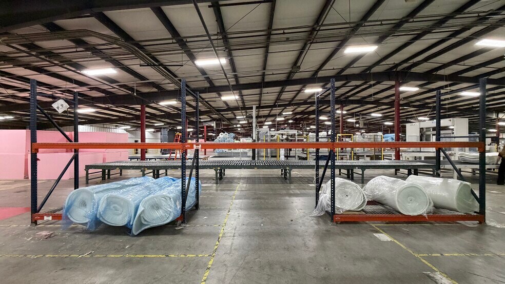 More Photos Of 1101 Denmill Rd, New Albany Industrial For Sale