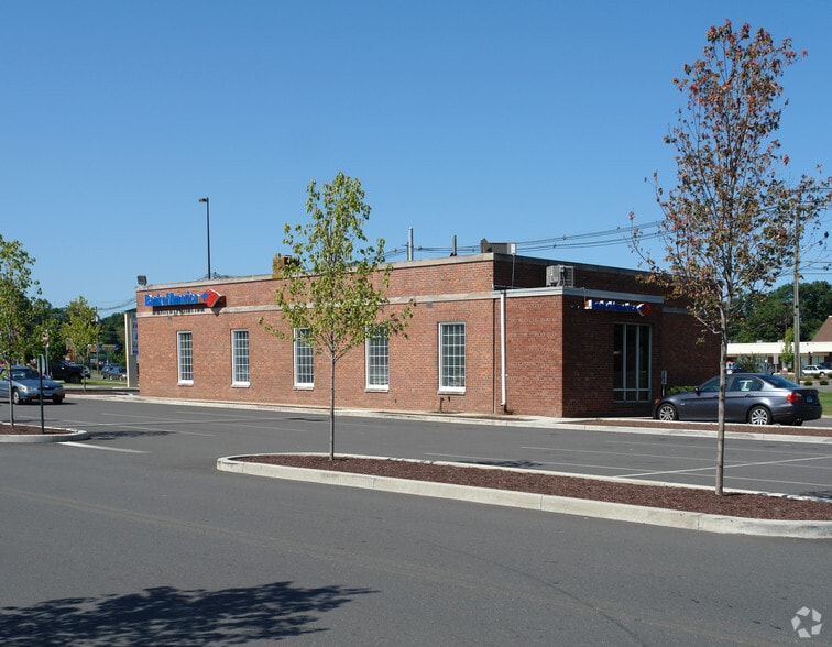 More Photos Of 67 Newtown Rd, Danbury Unknown For Lease