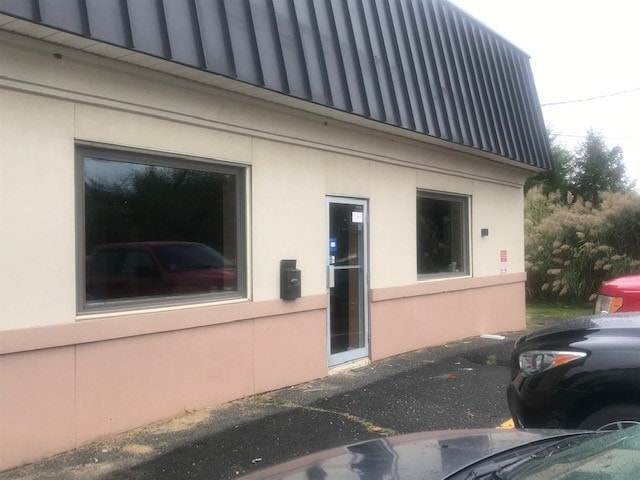 More Photos Of 179a South St, Freehold Unknown For Lease