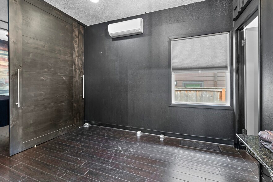More Photos Of 5130 N Lombard St, Portland Freestanding For Sale