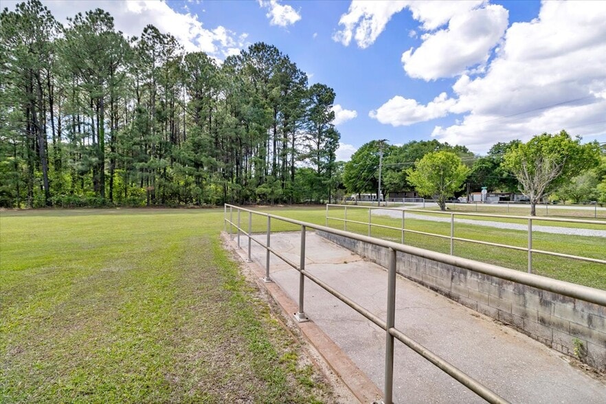 More Photos Of 438 Sardis Church Rd, Moultrie Industrial For Sale