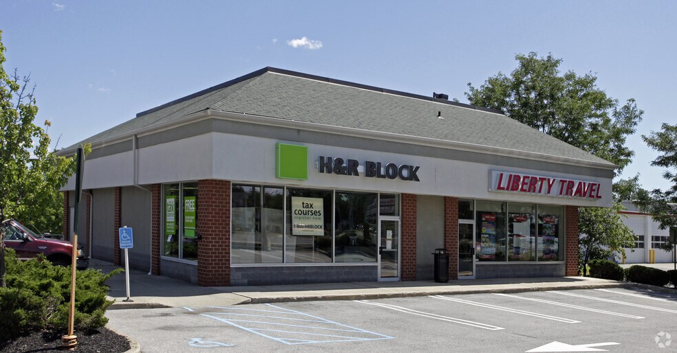 More Photos Of 2518-2572 South Rd, Poughkeepsie Unknown For Lease