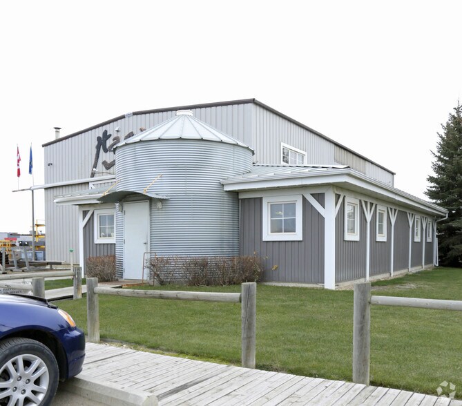 More Photos Of 3075 4th St, Nisku Manufacturing For Sale