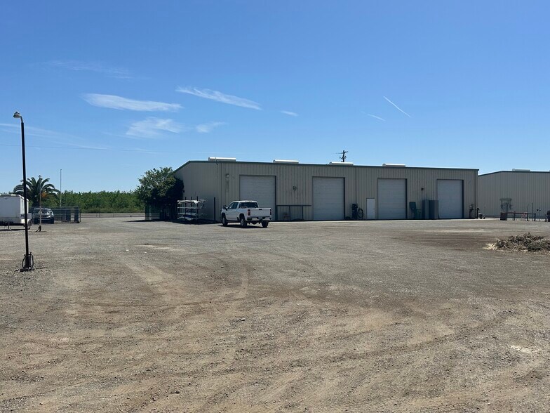 More Photos Of 5411-5461 5411-5461 CA-20 Hwy, Yuba City Warehouse For Lease