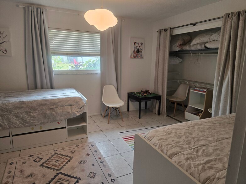 More Photos Of 108 75th St W, Bradenton Multifamily For Sale