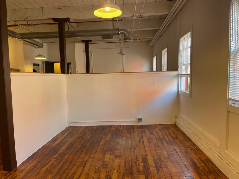 More Photos Of 163 Exchange St, Pawtucket Office For Sale