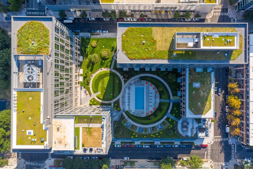 More Photos Of 855 W Madison St, Chicago Apartments For Lease