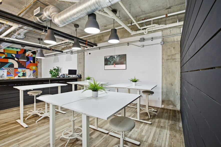 More Photos Of 9411 98 Av NW, Edmonton Office For Sale