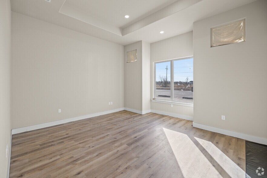 More Photos Of 5514 114th St, Lubbock Office For Sale